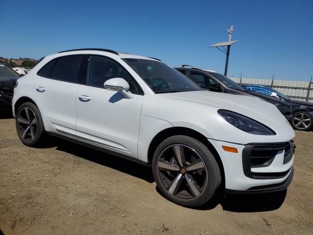 2023 Porsche Macan Base