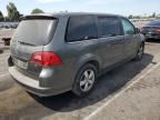 2010 Volkswagen Routan SE