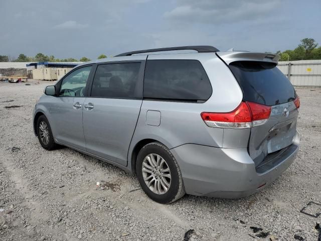 2014 Toyota Sienna XLE