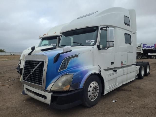 2010 Volvo VN VNL