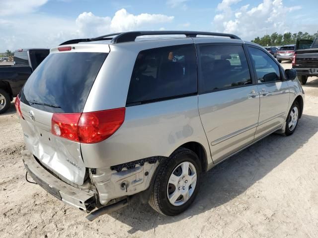 2010 Toyota Sienna CE