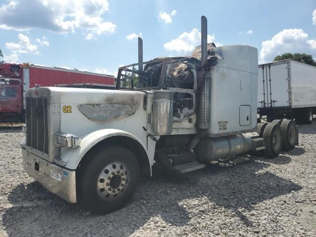 2001 Peterbilt 379