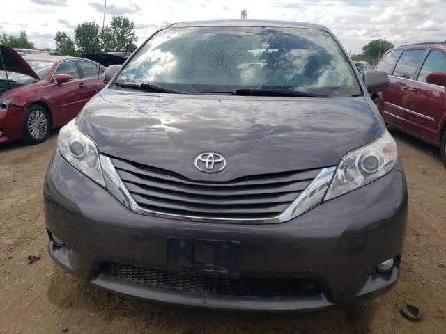 2013 Toyota Sienna XLE