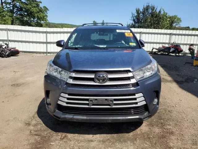 2019 Toyota Highlander LE