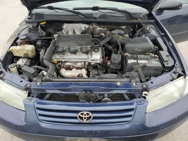 1999 Toyota Camry LE