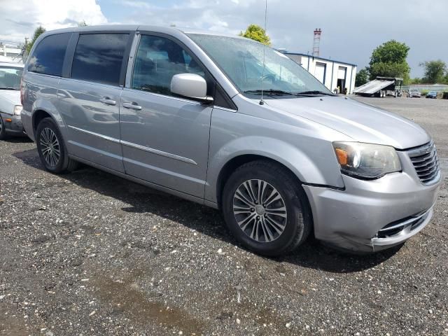 2014 Chrysler Town & Country S