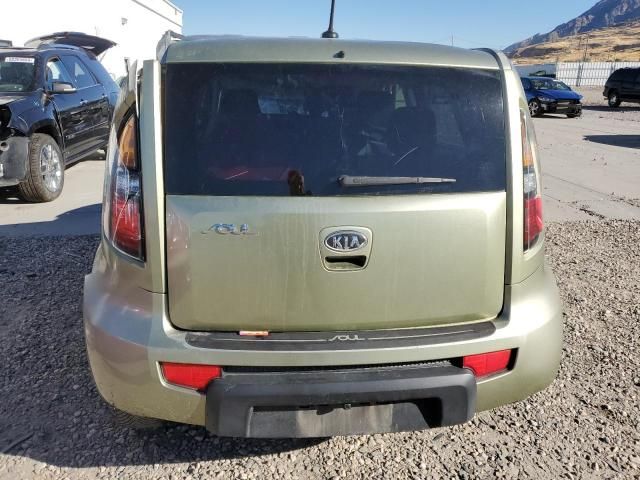 2011 KIA Soul +