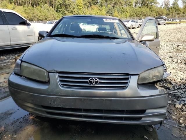 1999 Toyota Camry LE