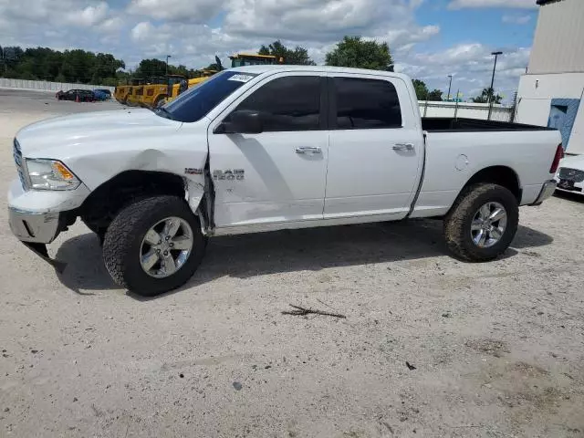 2015 Dodge RAM 1500 SLT