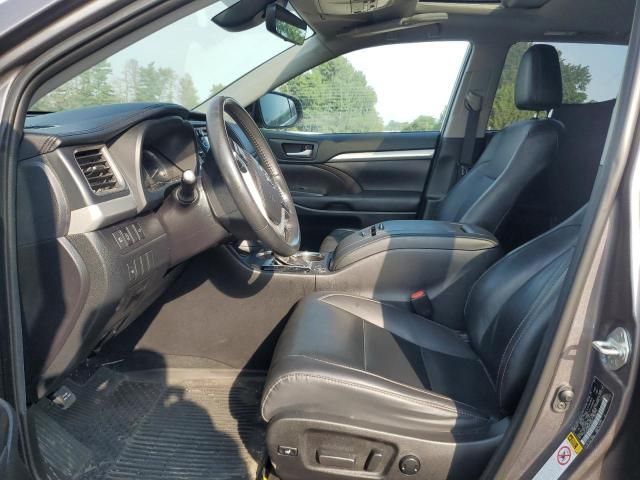 2019 Toyota Highlander SE