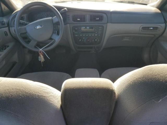 2005 Ford Taurus SE