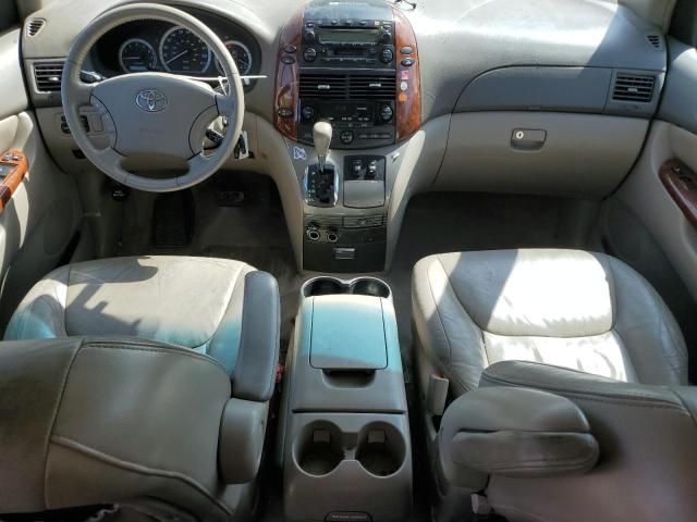 2004 Toyota Sienna XLE