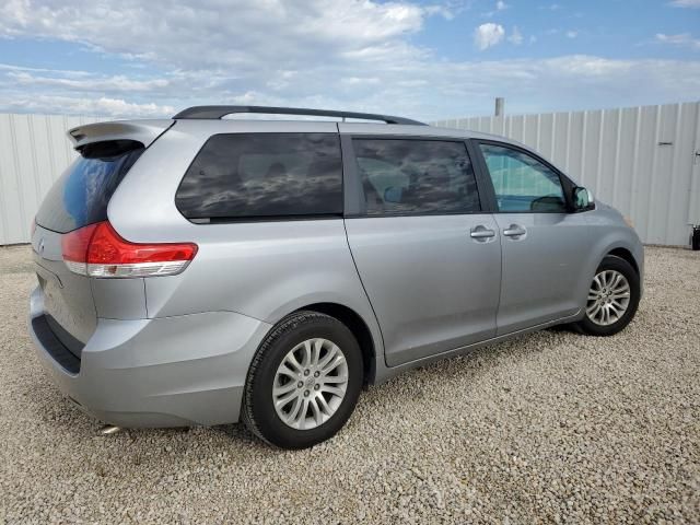 2014 Toyota Sienna XLE