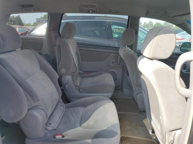 2007 Toyota Sienna CE