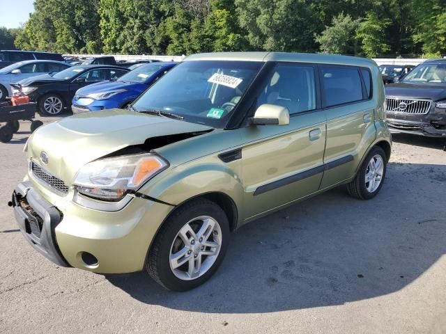 2010 KIA Soul +