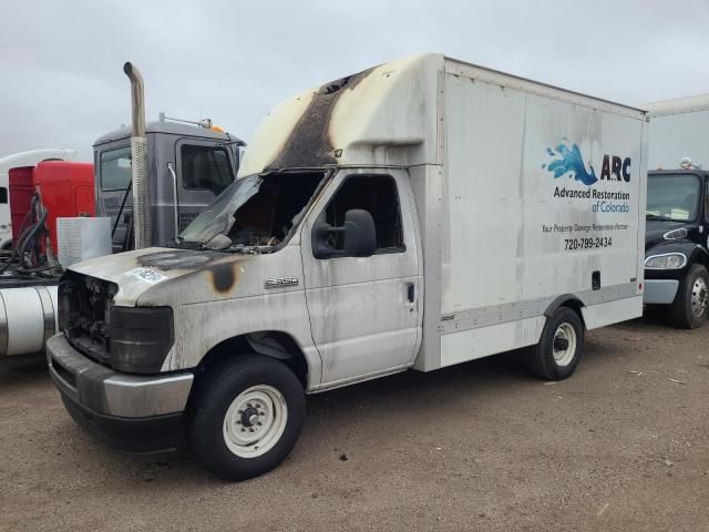 2021 Ford Econoline E350 Super Duty Cutaway Van