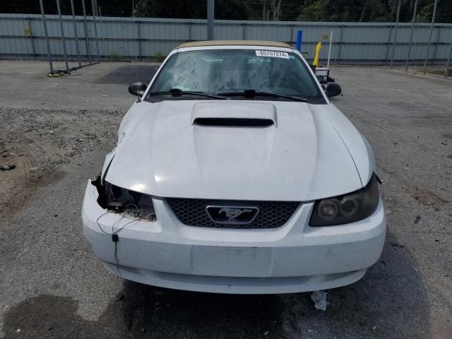 2004 Ford Mustang