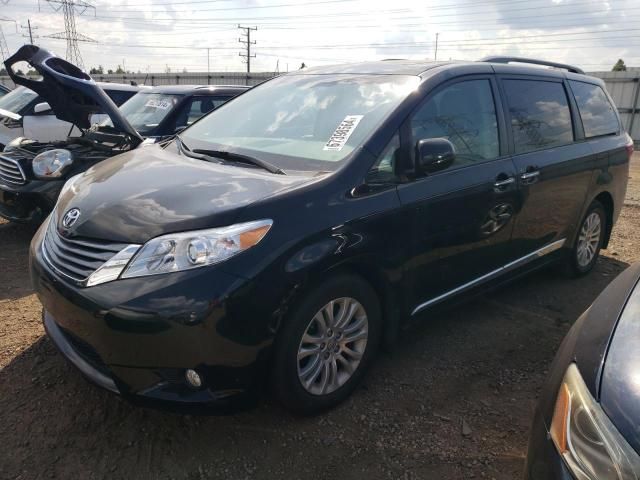 2016 Toyota Sienna XLE