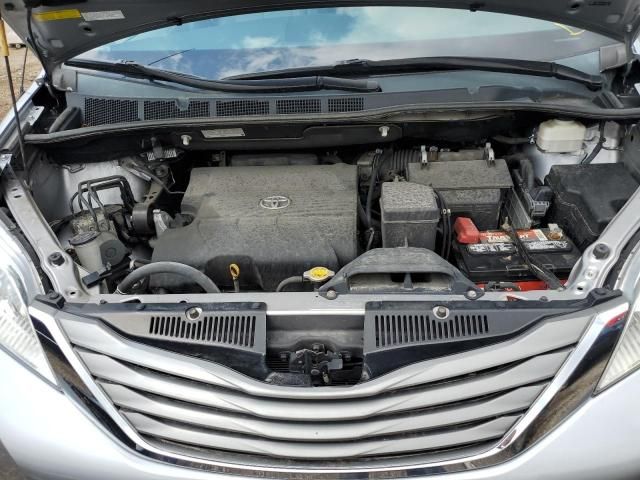 2012 Toyota Sienna XLE