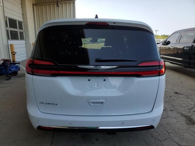 2024 Chrysler Pacifica Touring