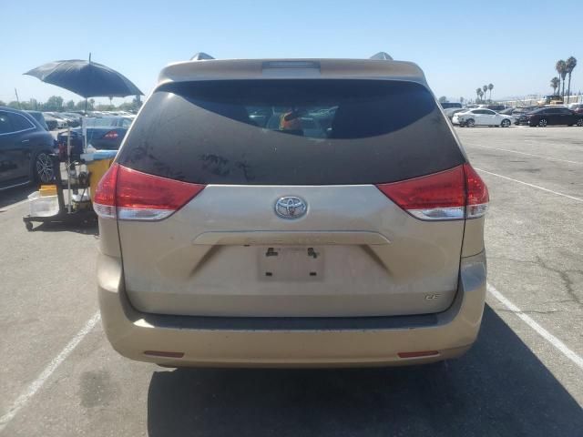 2013 Toyota Sienna LE