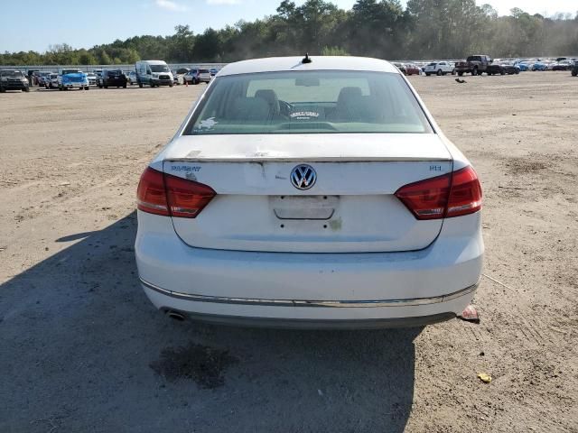 2012 Volkswagen Passat SEL