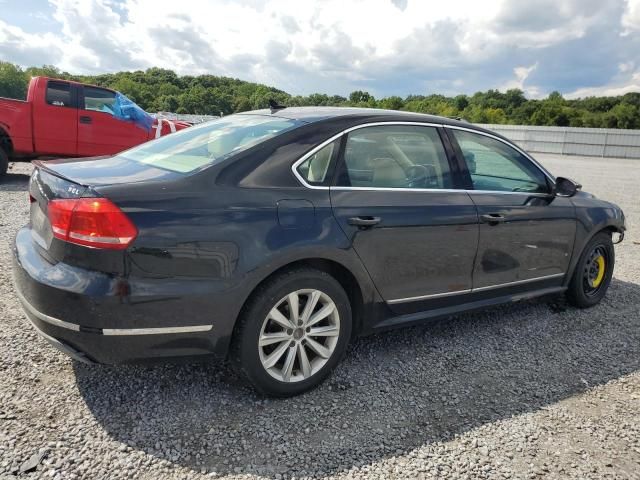 2012 Volkswagen Passat SEL