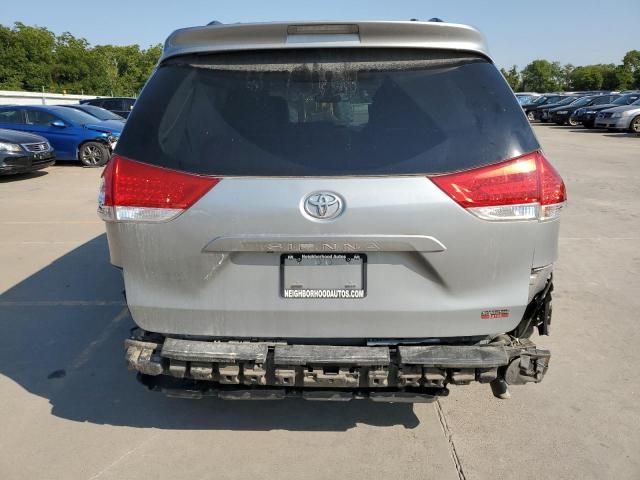 2013 Toyota Sienna XLE