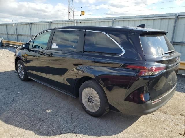 2024 Toyota Sienna LE