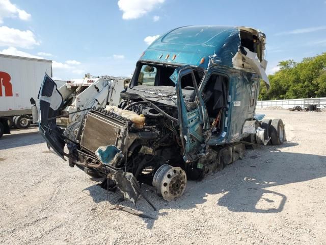 2019 Freightliner Cascadia 126