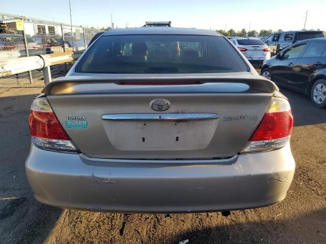 2004 Toyota Camry LE