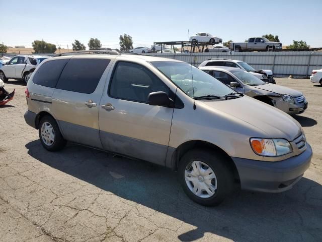 2002 Toyota Sienna LE