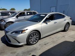 Carros salvage a la venta en subasta: 2021 Lexus ES 300H