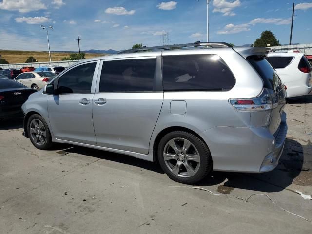 2017 Toyota Sienna SE