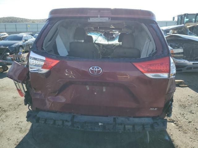 2014 Toyota Sienna XLE