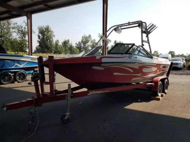 2003 MB B52 Boat