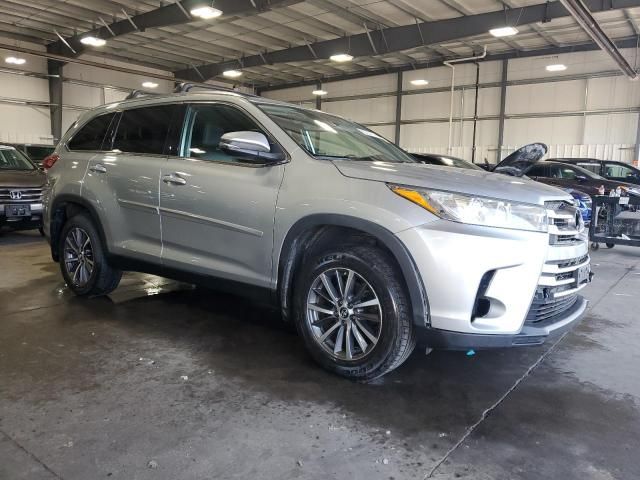 2019 Toyota Highlander SE