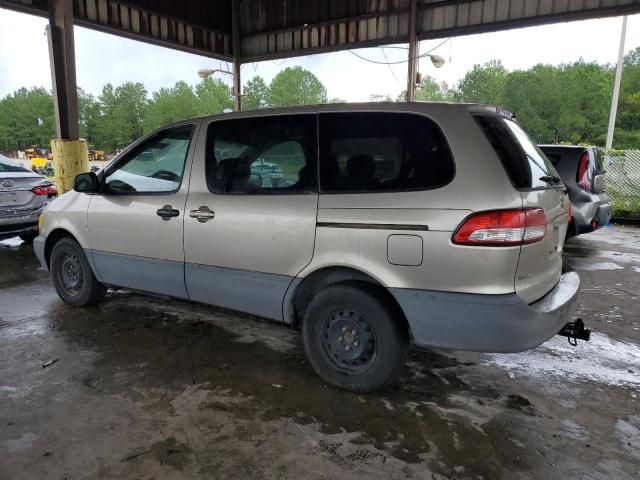 2001 Toyota Sienna CE