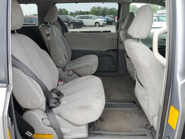 2011 Toyota Sienna LE