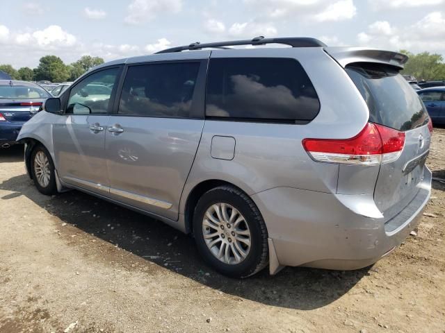 2013 Toyota Sienna XLE