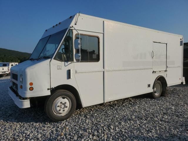 2000 Freightliner Chassis M Line WALK-IN Van