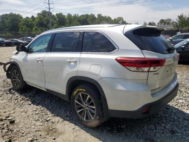 2019 Toyota Highlander SE