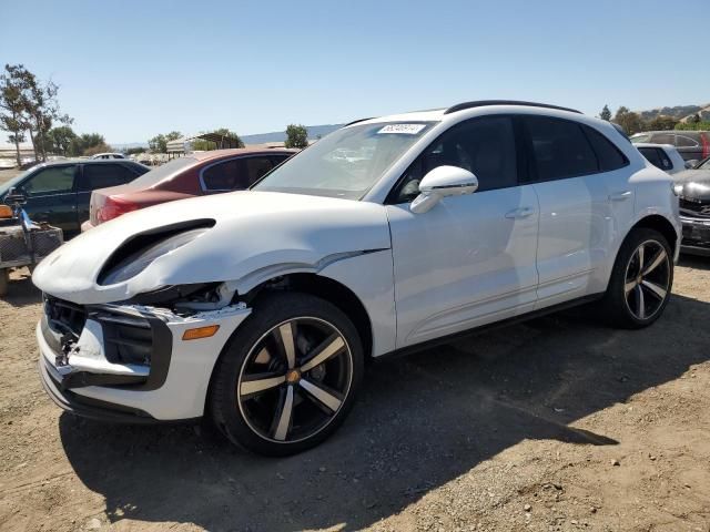 2023 Porsche Macan Base