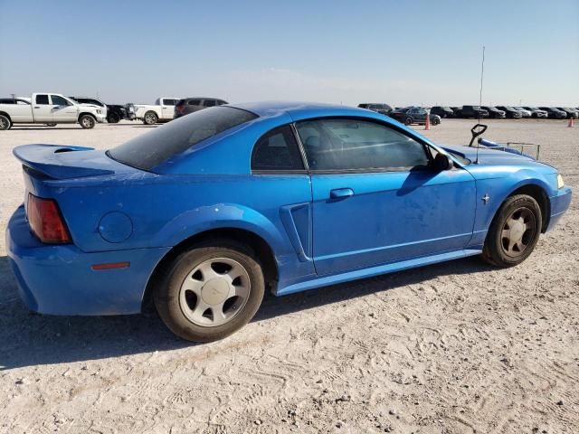 2000 Ford Mustang