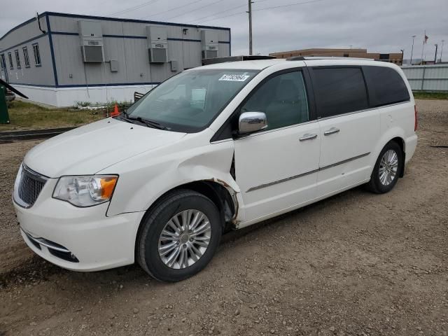 2013 Chrysler Town & Country Limited