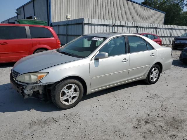 2004 Toyota Camry LE