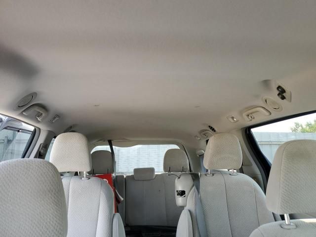 2012 Toyota Sienna LE