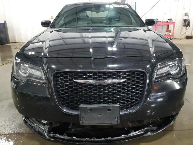 2016 Chrysler 300 S