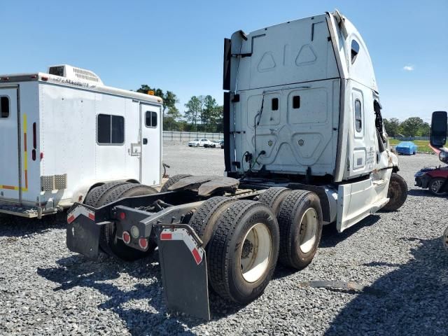 2016 Freightliner Cascadia 125