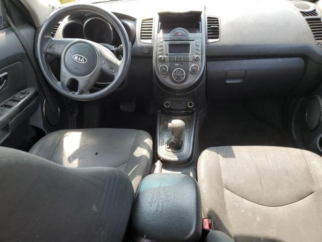 2011 KIA Soul +